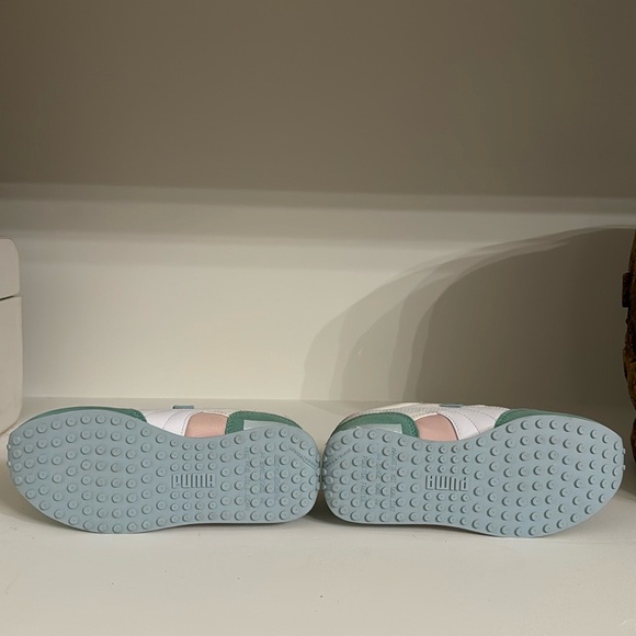 NEW | KIDS | SIZE 3Y | PUMA X ANIMAL CROSSING RIDER NEW HORIZONS - Picture 5 of 5